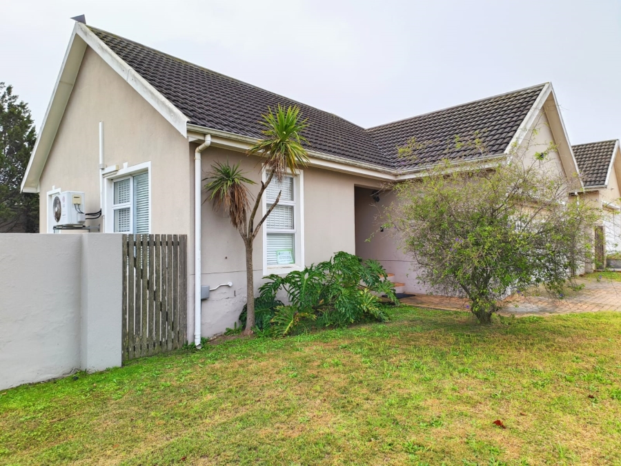 3 Bedroom Property for Sale in Eikenbosch Western Cape